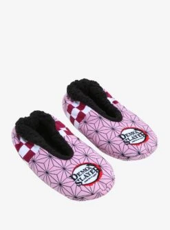 Demon Slayer: Kimetsu No Yaiba Nezuko Kamado Kimono Pattern Slipper Socks - BoxLunch Exclusive